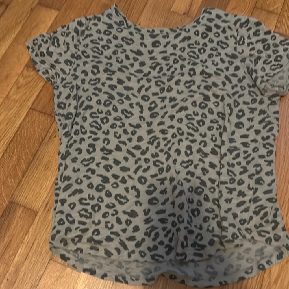 Cheetah print tee shirt